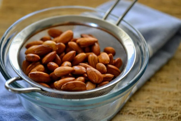 Bowl of almonds, a source of magnesium and calcium