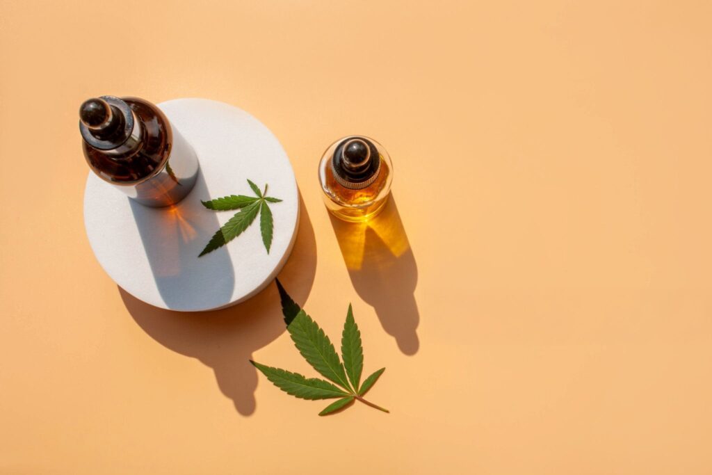 CBD Oil for Endometriosis: Uses, Dosage & How to Choose (UK)